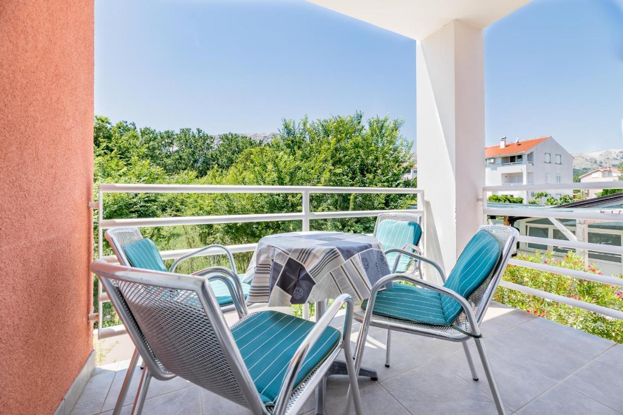 Apartments Melania & Antonia Baska  Exterior photo