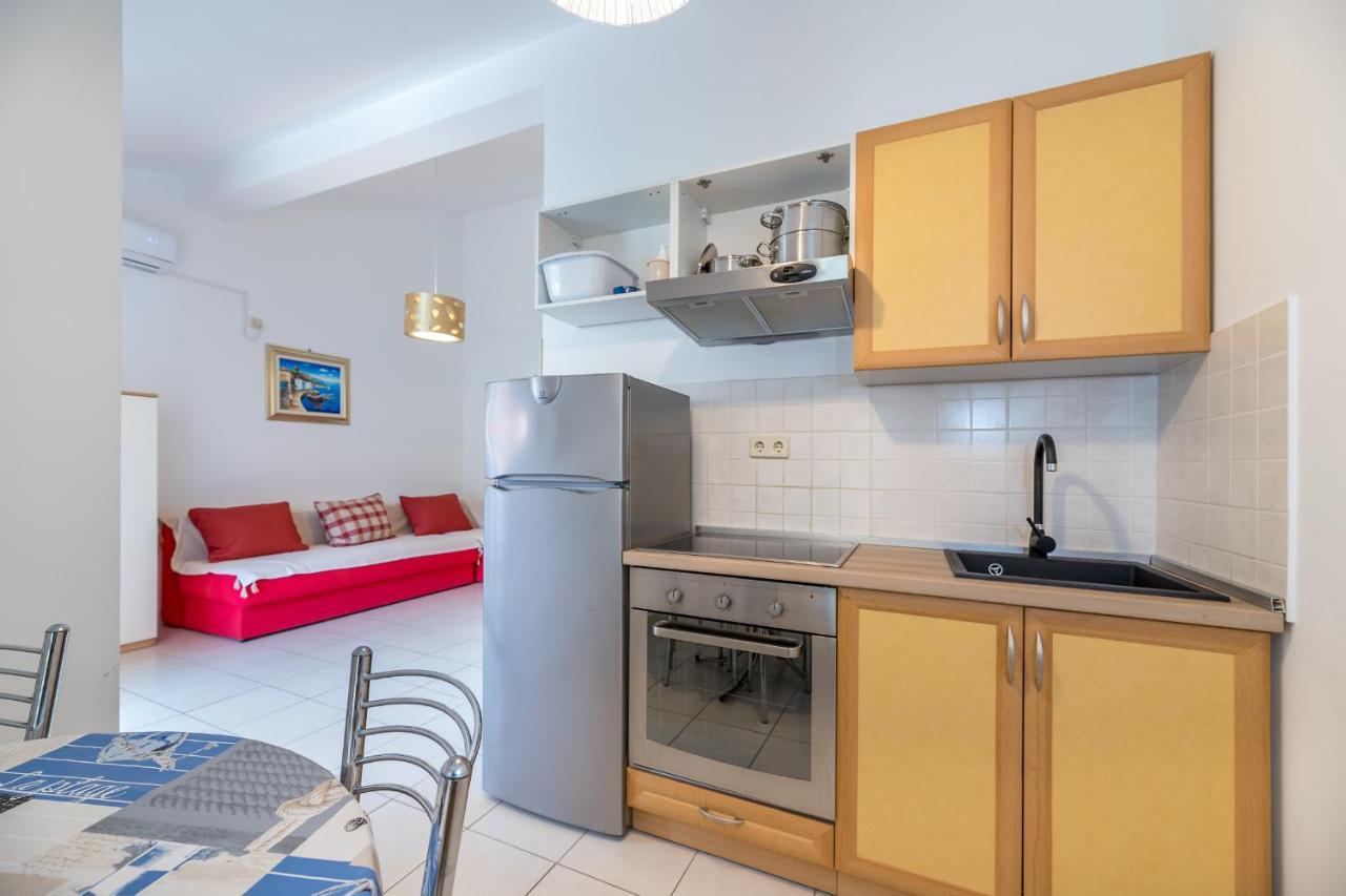 Apartments Melania & Antonia Baska  Exterior photo